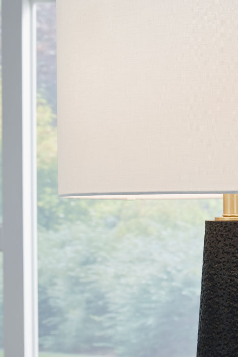 Hallburg - Poly Floor Lamp - Black